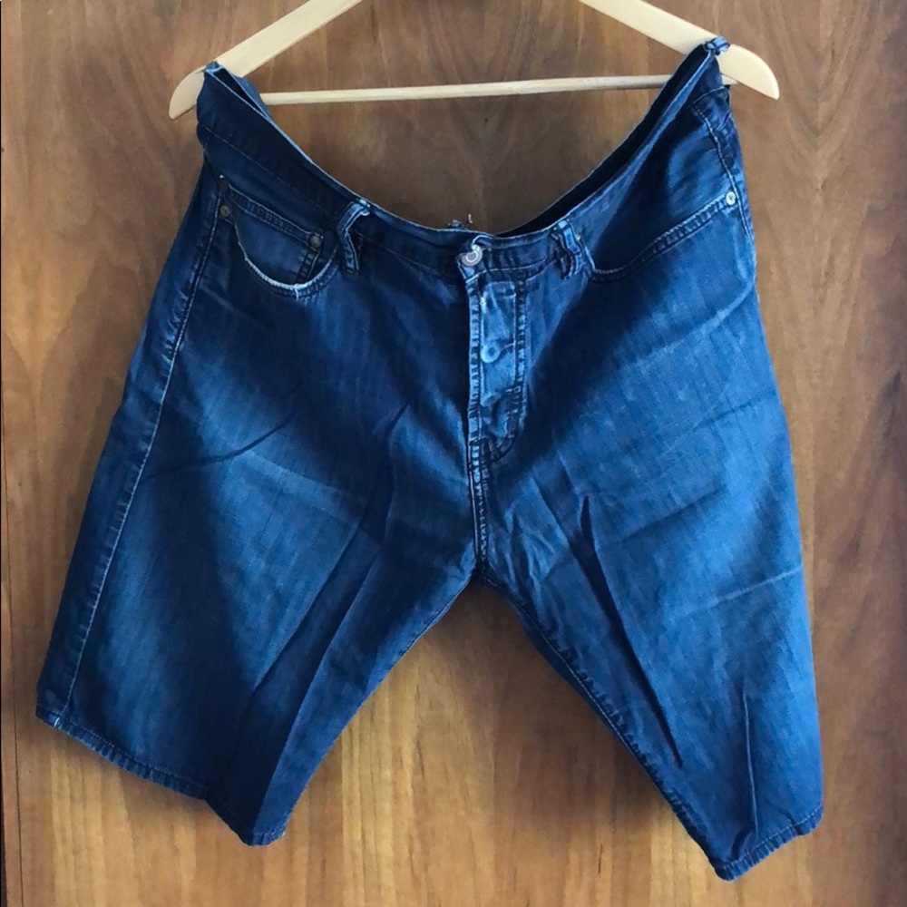 GAP light jean fabric shorts size 36